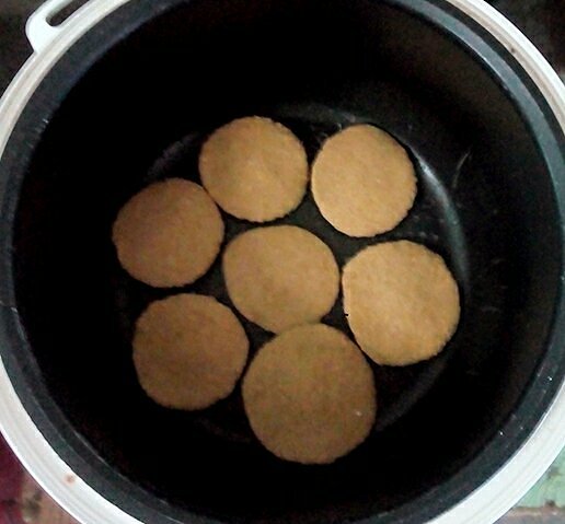 紅糖燕麥餅乾(電飯煲烘乾)的做法 步骤5