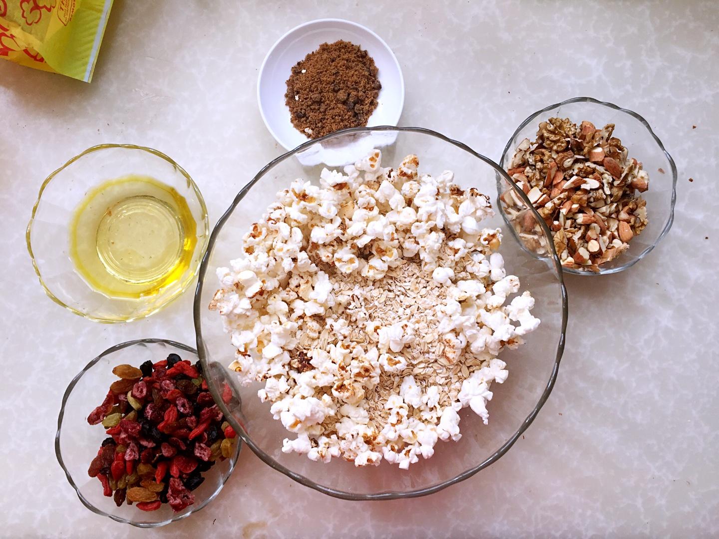 低脂好吃不發胖的小零食&早餐：卡樂比燕麥片升級版的做法 步骤1