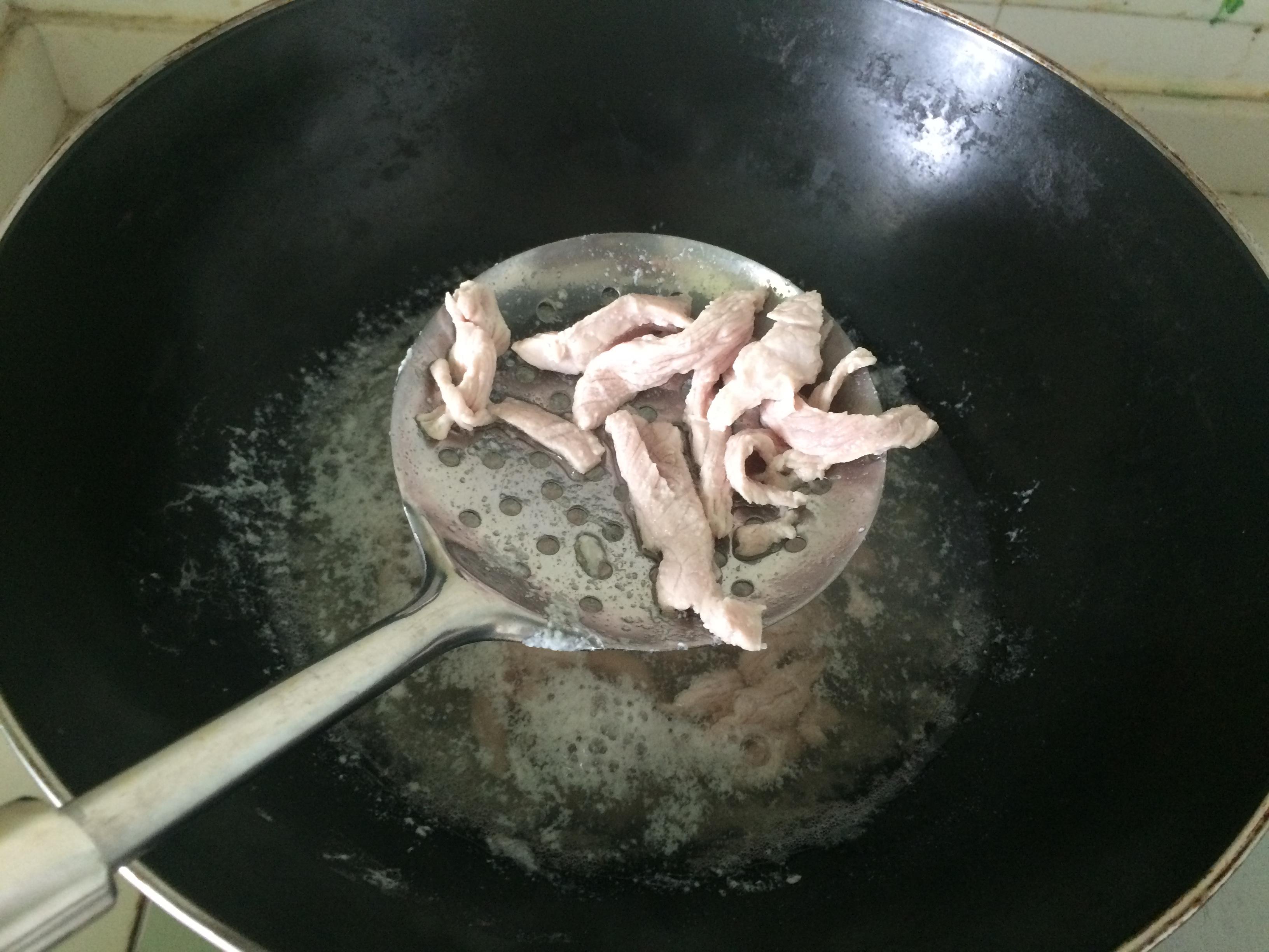 皮蛋瘦肉粥的做法 步骤3