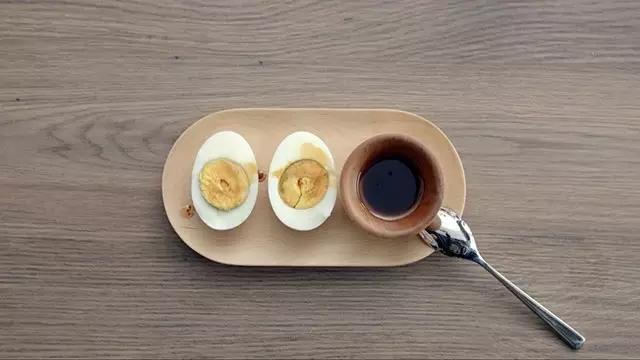 企鵝教你做|蛋料理-白煮蛋／日式醋醬油蛋／醬油麻油蘸蛋的做法 步骤7