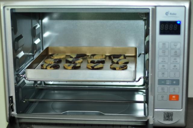 巧克力斑紋餅乾的做法 步骤16