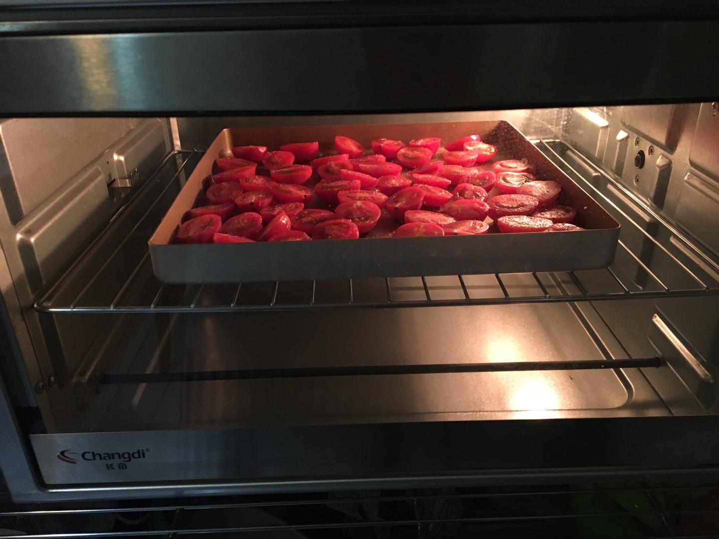 烤箱自制聖女果乾的做法 步骤2