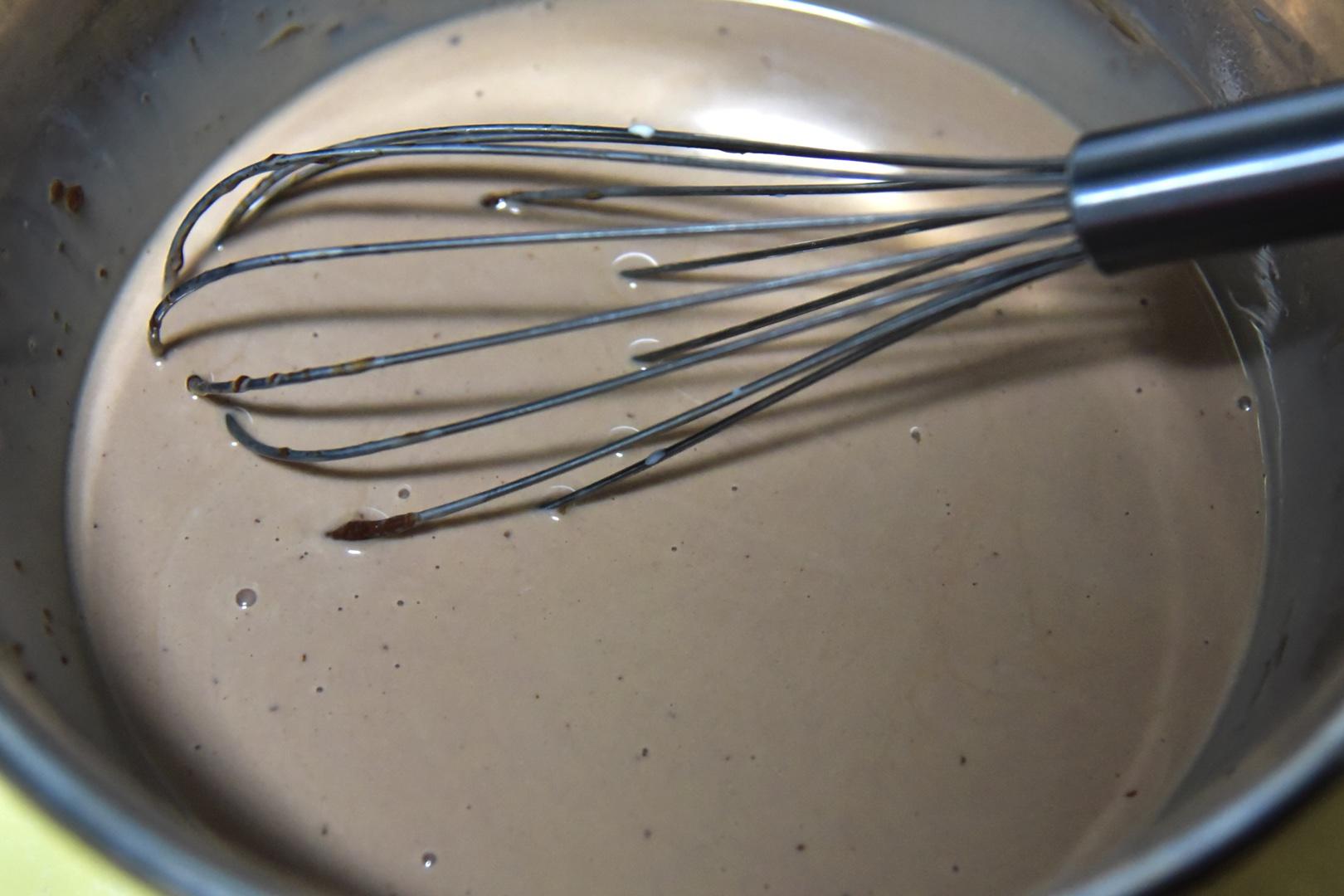 榛子巧克力醬冰淇淋的做法 步骤3