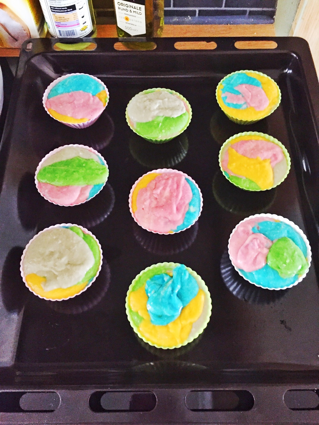 彩虹瑪芬蛋糕的做法 步骤3