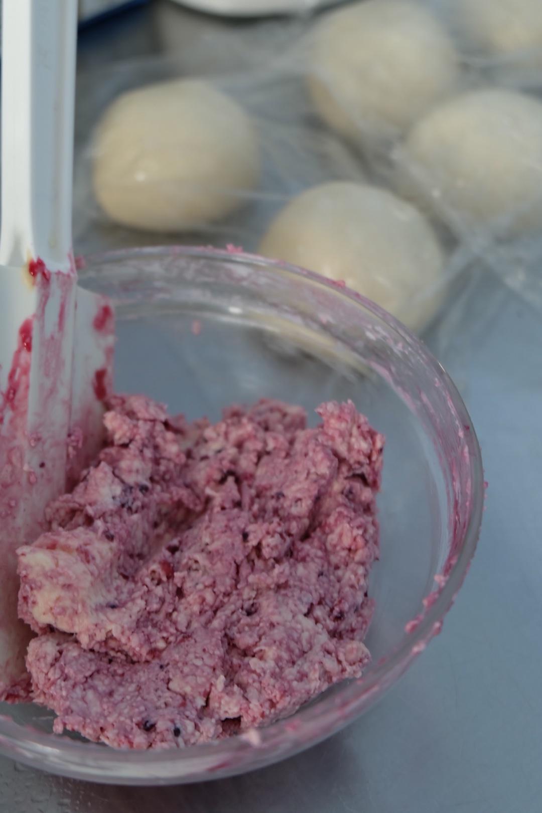 藍莓乳酪小麪包－酸酸甜甜軟妹紙的做法 步骤2