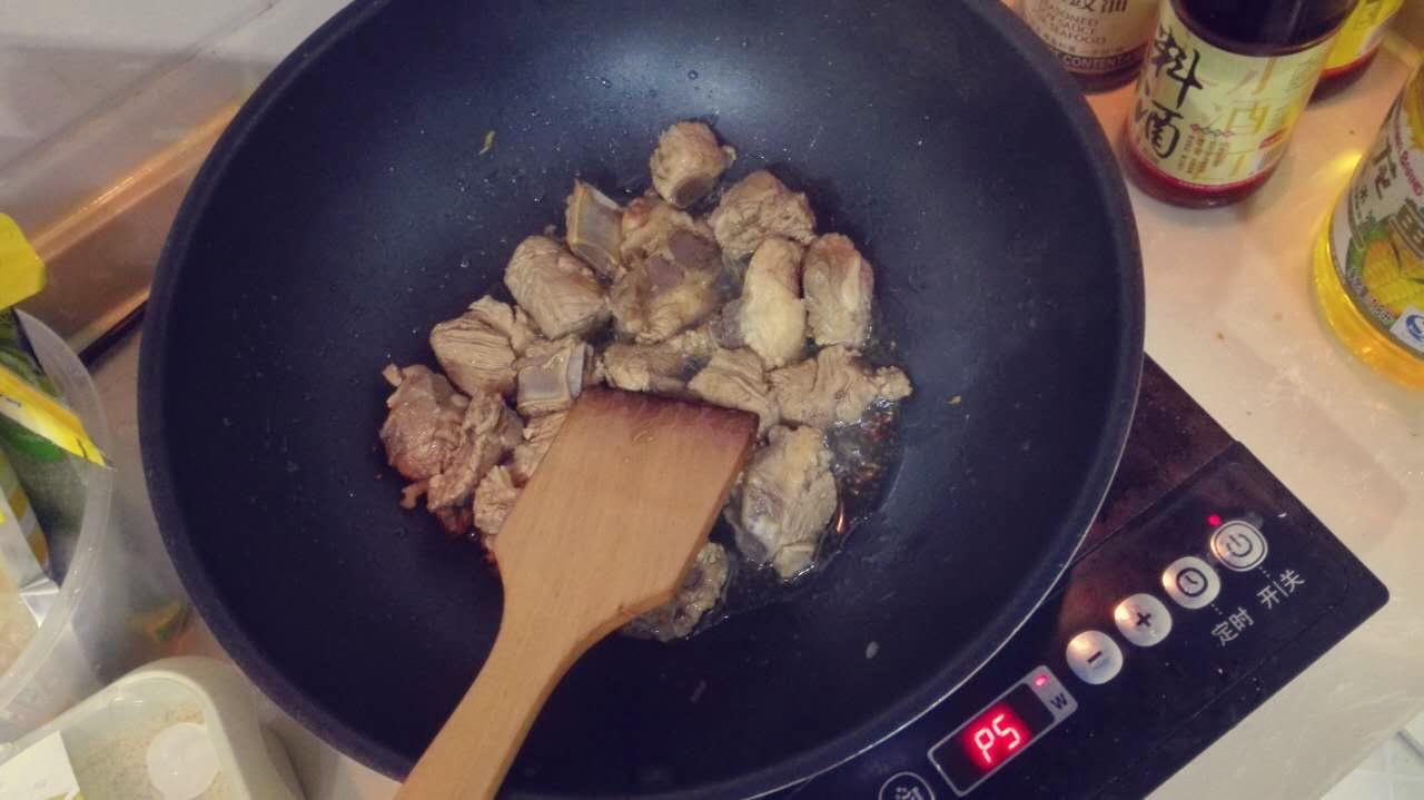 電壓力鍋蘿蔔香菇排骨燜飯的做法 步骤2