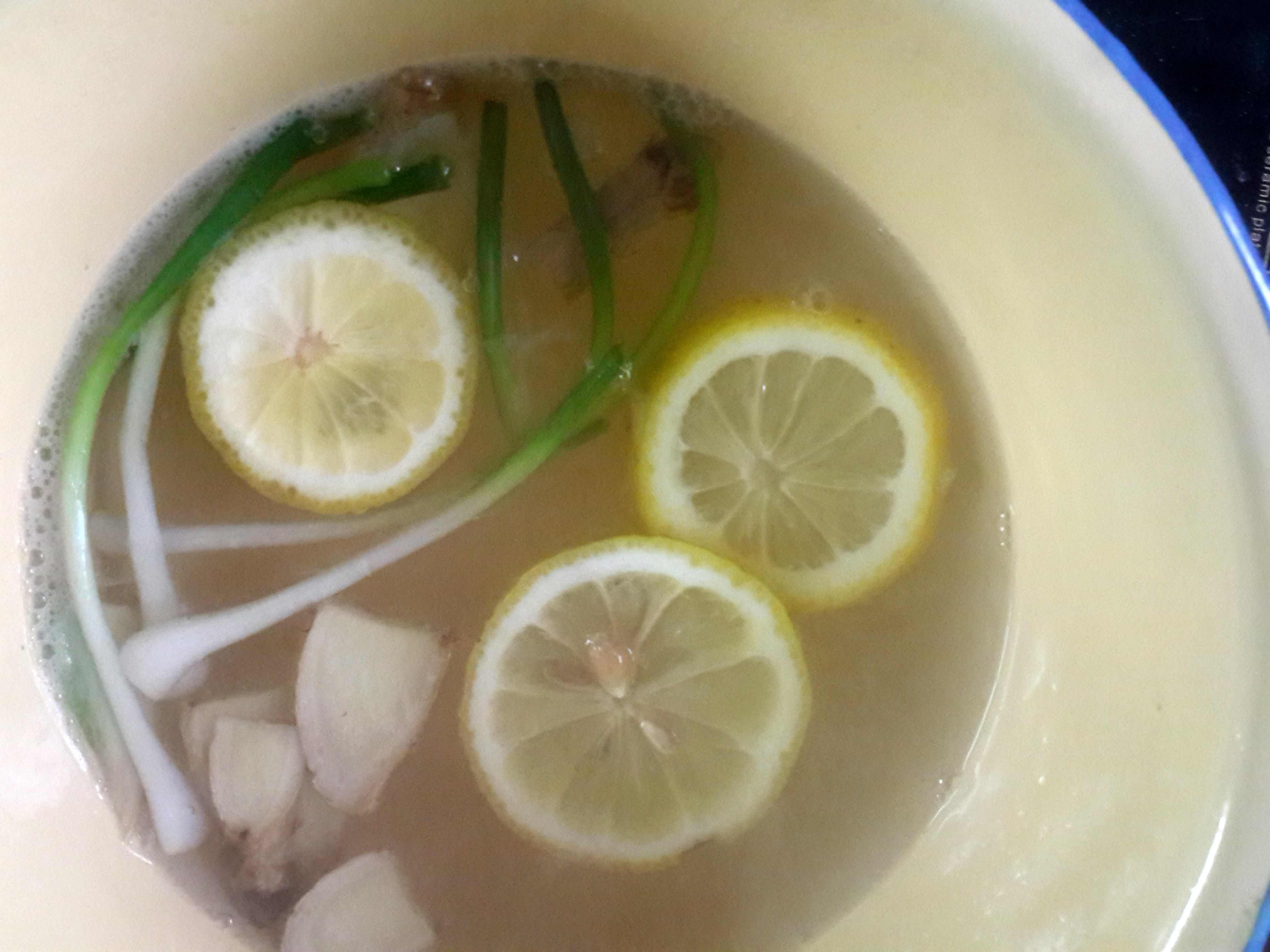 檸檬白灼蝦的做法 步骤4