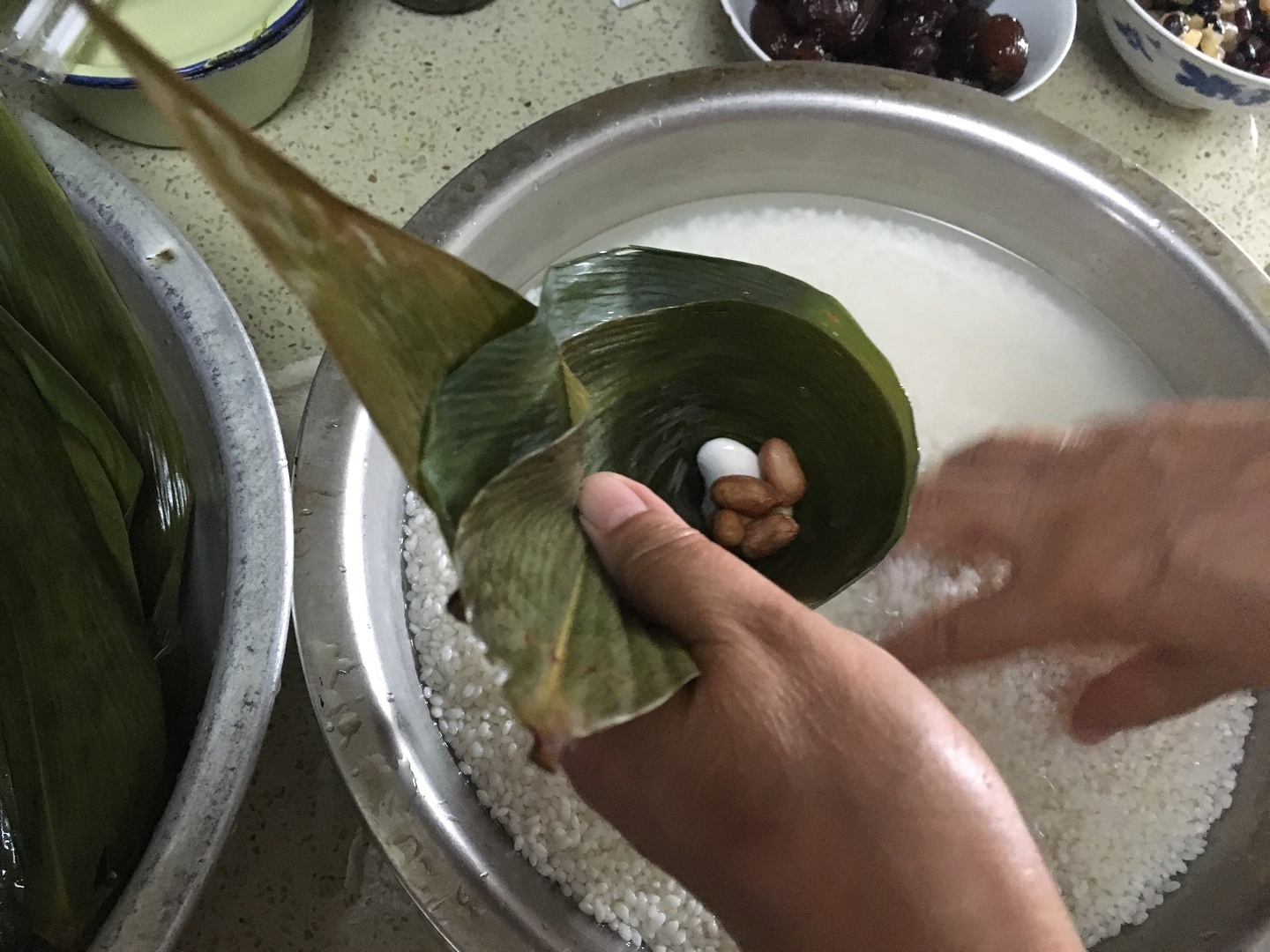 金絲小棗蜜豆粽子的做法 步骤5