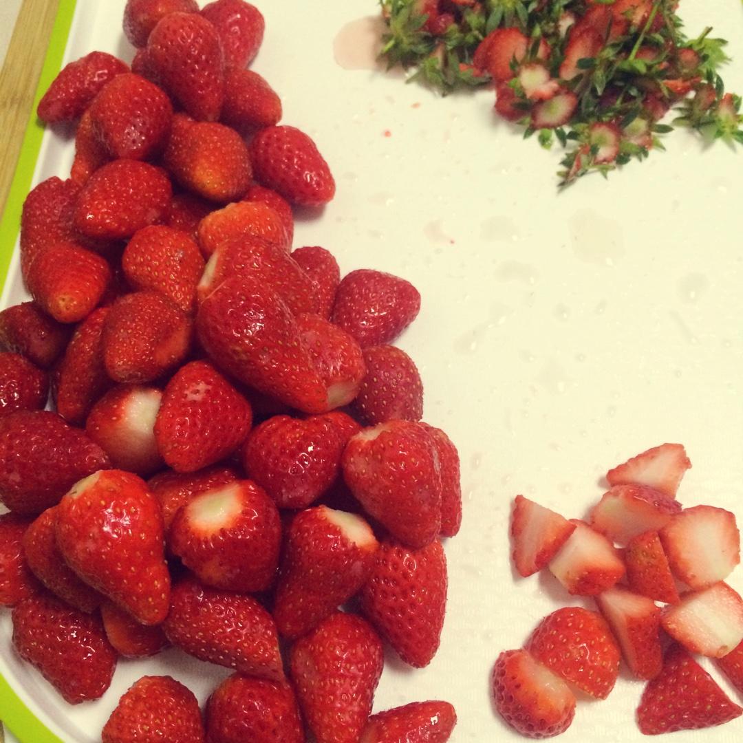 自制草莓醬的做法 步骤2