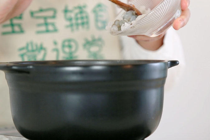 寶寶輔食微課堂 鮮蝦什錦粥的做法 步骤9