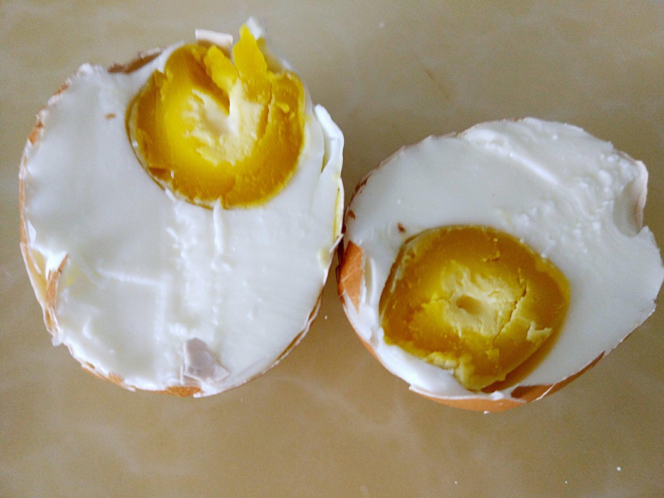 鹹鴨蛋&雞蛋(五香鹽水法&滾鹽法)的做法 步骤2