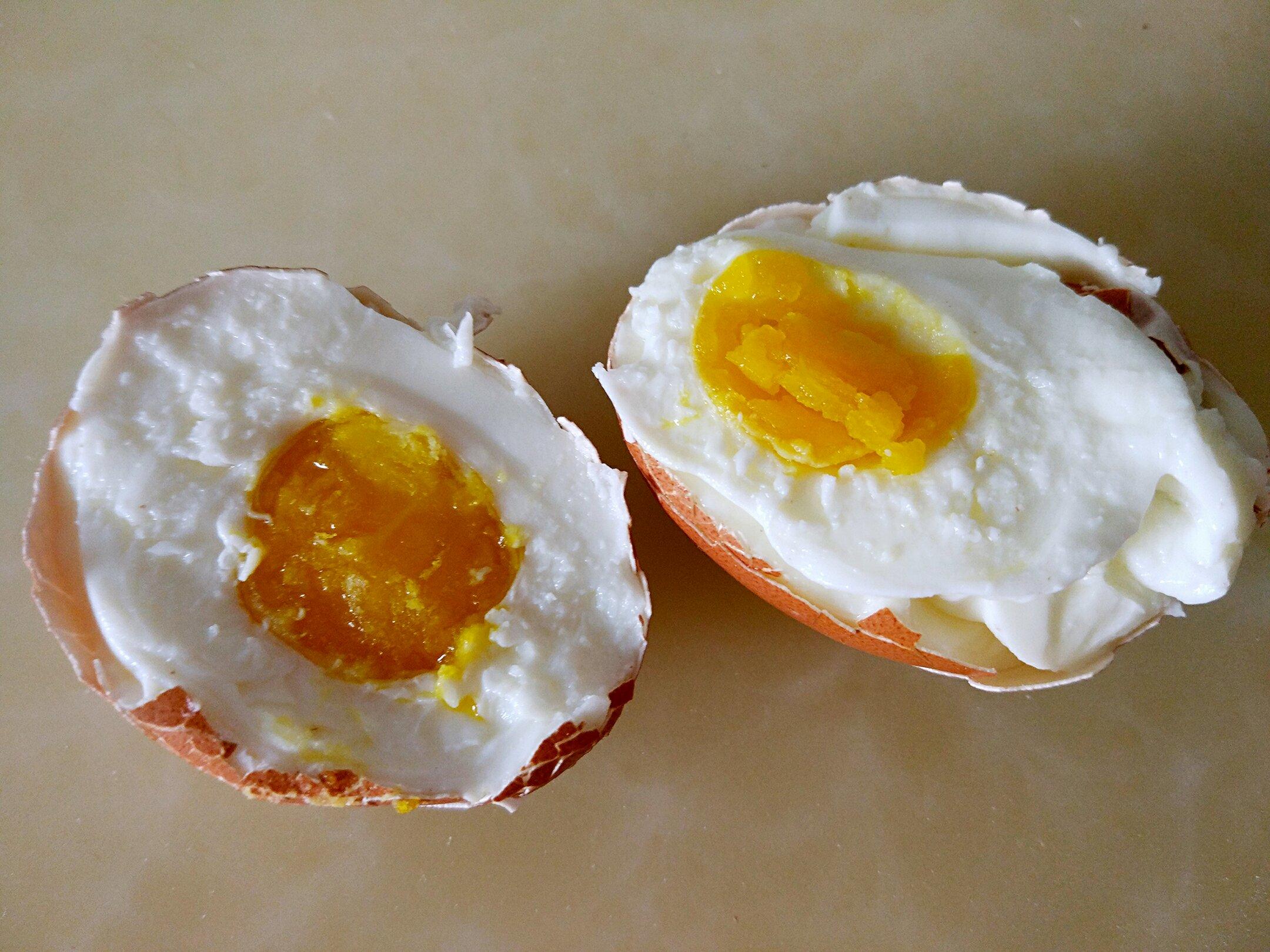 鹹鴨蛋&雞蛋(五香鹽水法&滾鹽法)的做法 步骤4