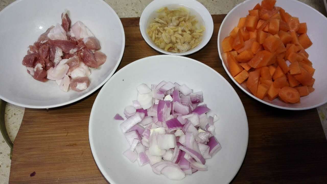 蘿蔔燜飯的做法 步骤1