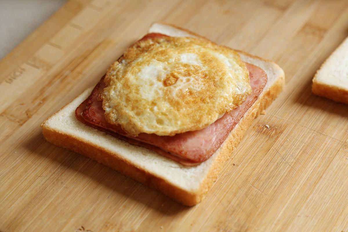 起司火腿三明治——空氣翻炸鍋版的做法 步骤6