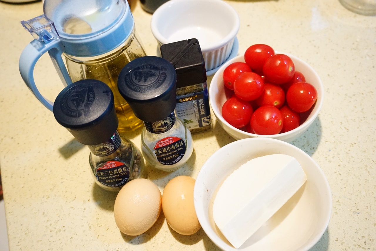 番茄芝士焗蛋（烤箱版）的做法 步骤1
