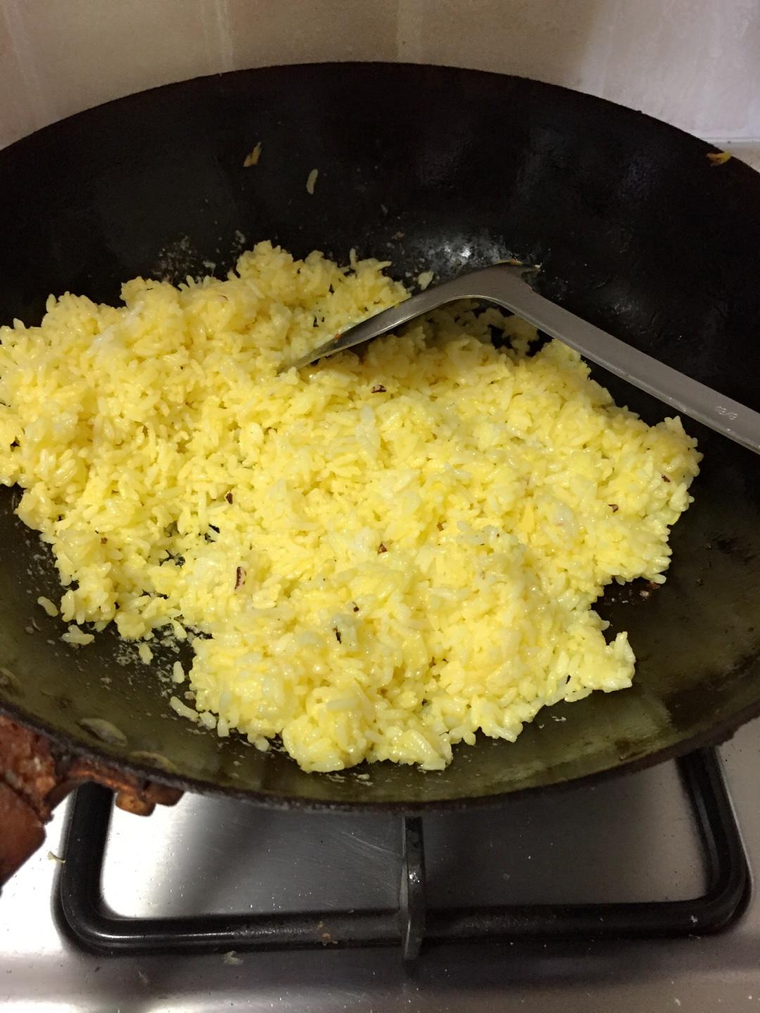 菠蘿牛肉黃金蛋炒飯的做法 步骤15