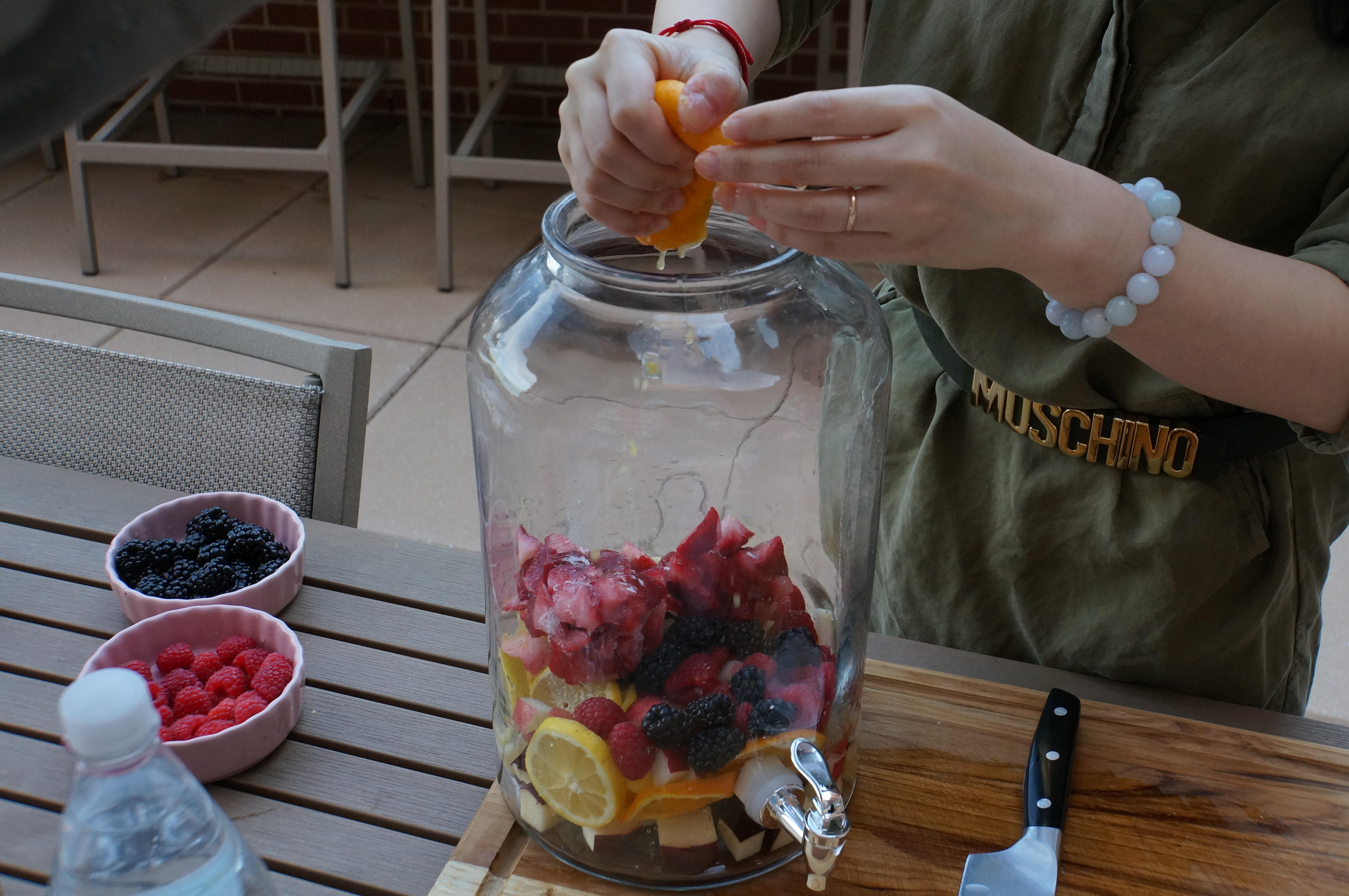 夏日熱情西班牙水果酒的做法 步骤5