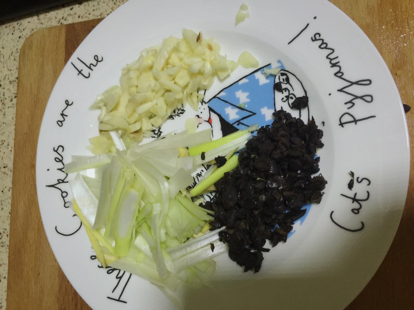 快手菜之豆豉蒸排骨的做法 步骤2