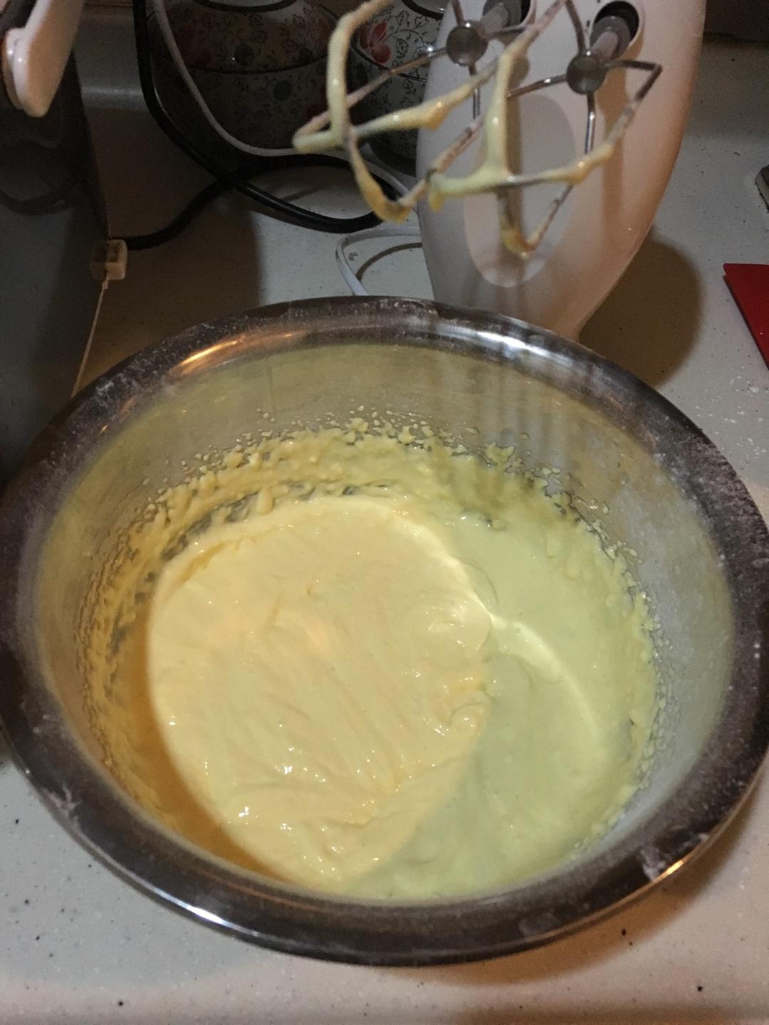 健康低卡舒芙蕾乳酪蛋糕(無油，無麪粉)的做法 步骤3