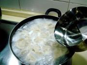 據說不粘不破的餃子煮法（度娘搬運來的）的做法 步骤3