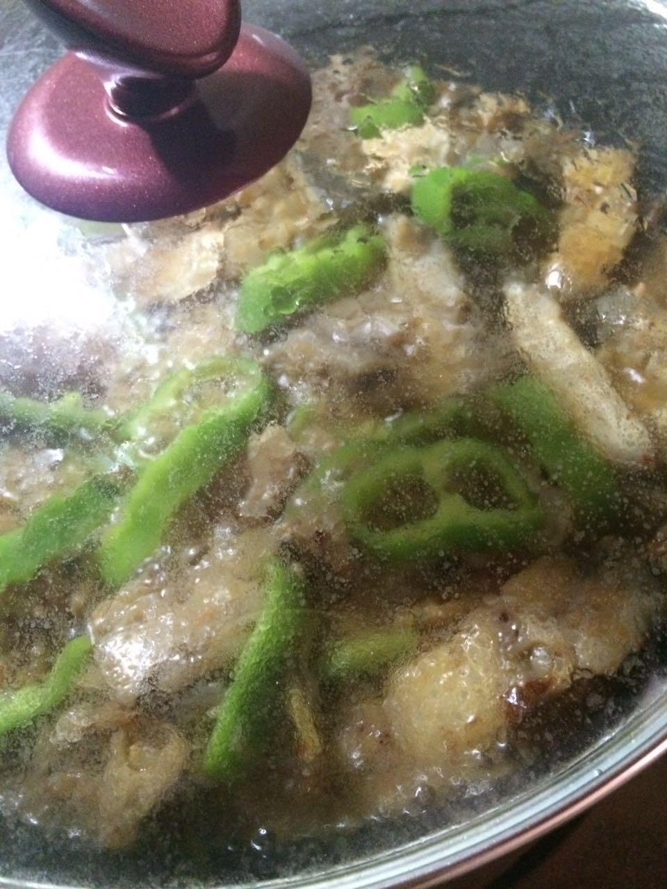 私家廚房--【馬友魚燜青椒】的做法 步骤6
