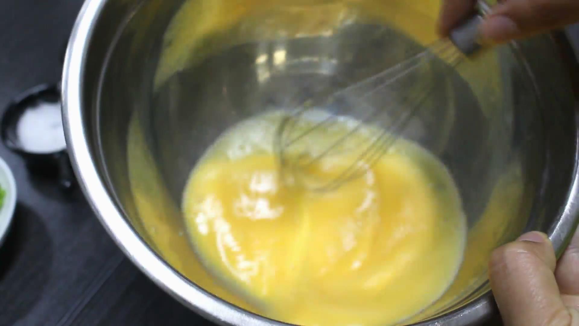 靈動美食/口感可以和厚燒蛋媲美的蛋卷的做法 步骤1
