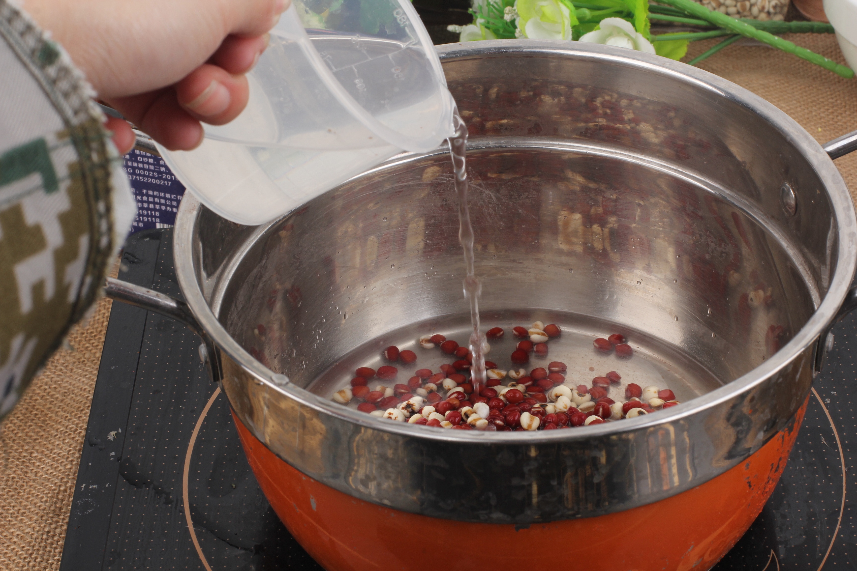 紅豆薏米祛溼粥哦 適合多雨的季節呢的做法 步骤4