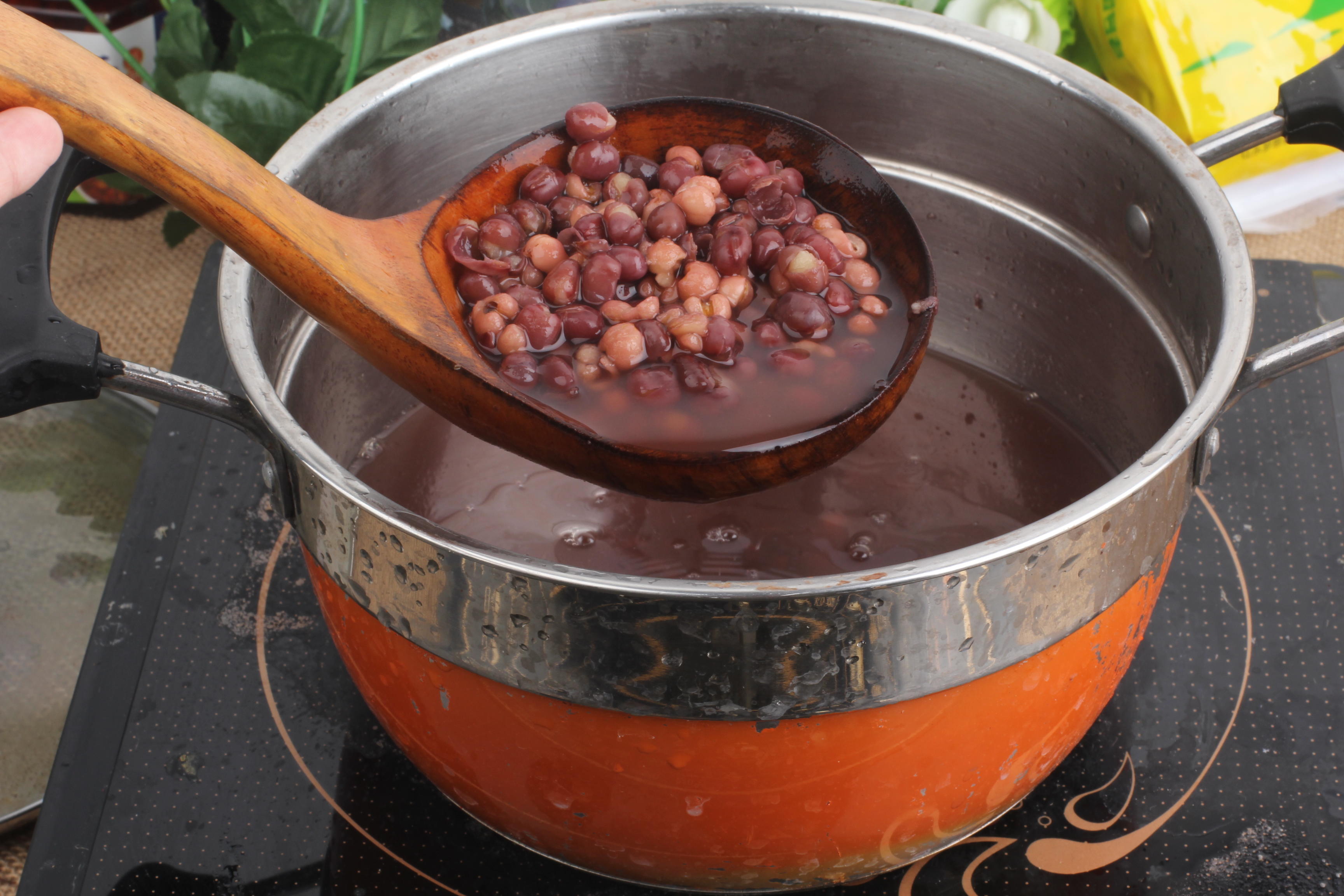 紅豆薏米祛溼粥哦 適合多雨的季節呢的做法 步骤6