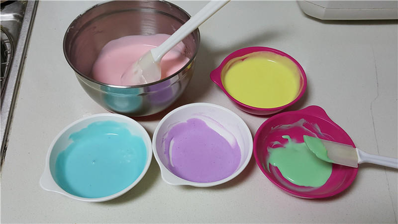 彩虹酸奶半球形慕斯蛋糕的做法 步骤11
