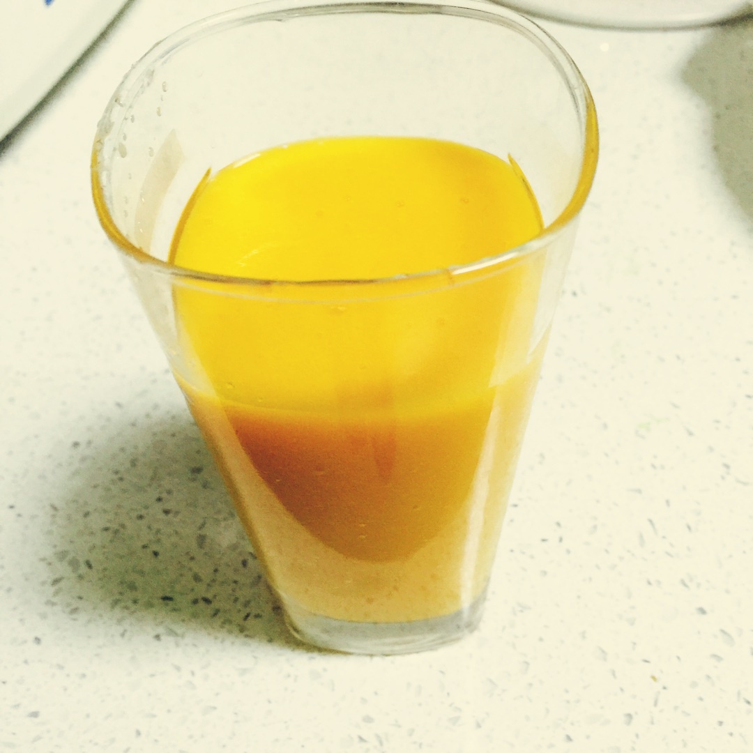 鮮榨芒果汁 Mango~的做法 步骤3