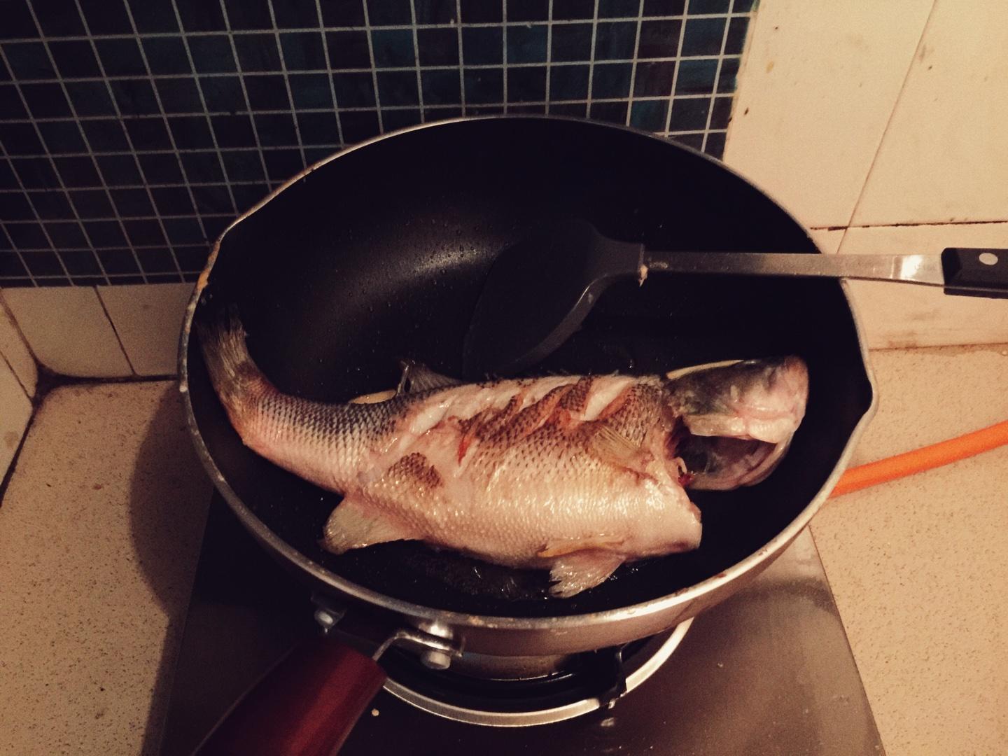 紅燒鱸魚—香辣味的做法 步骤5