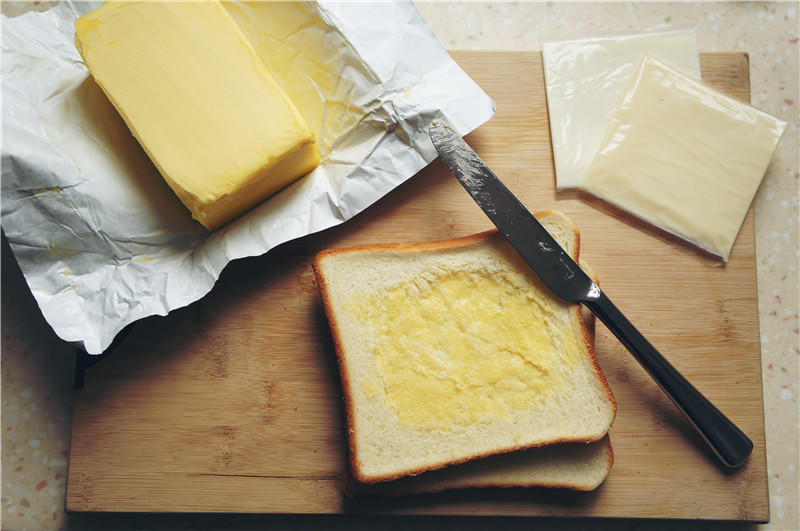 雙乳酪夾心吐司的做法 步骤2