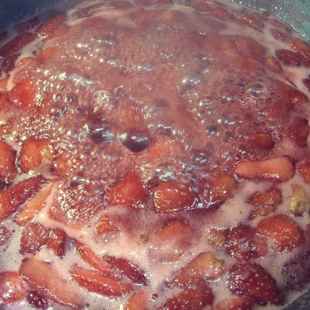 自制大顆粒草莓果醬（分享自曼食曼語的方子）的做法 步骤4