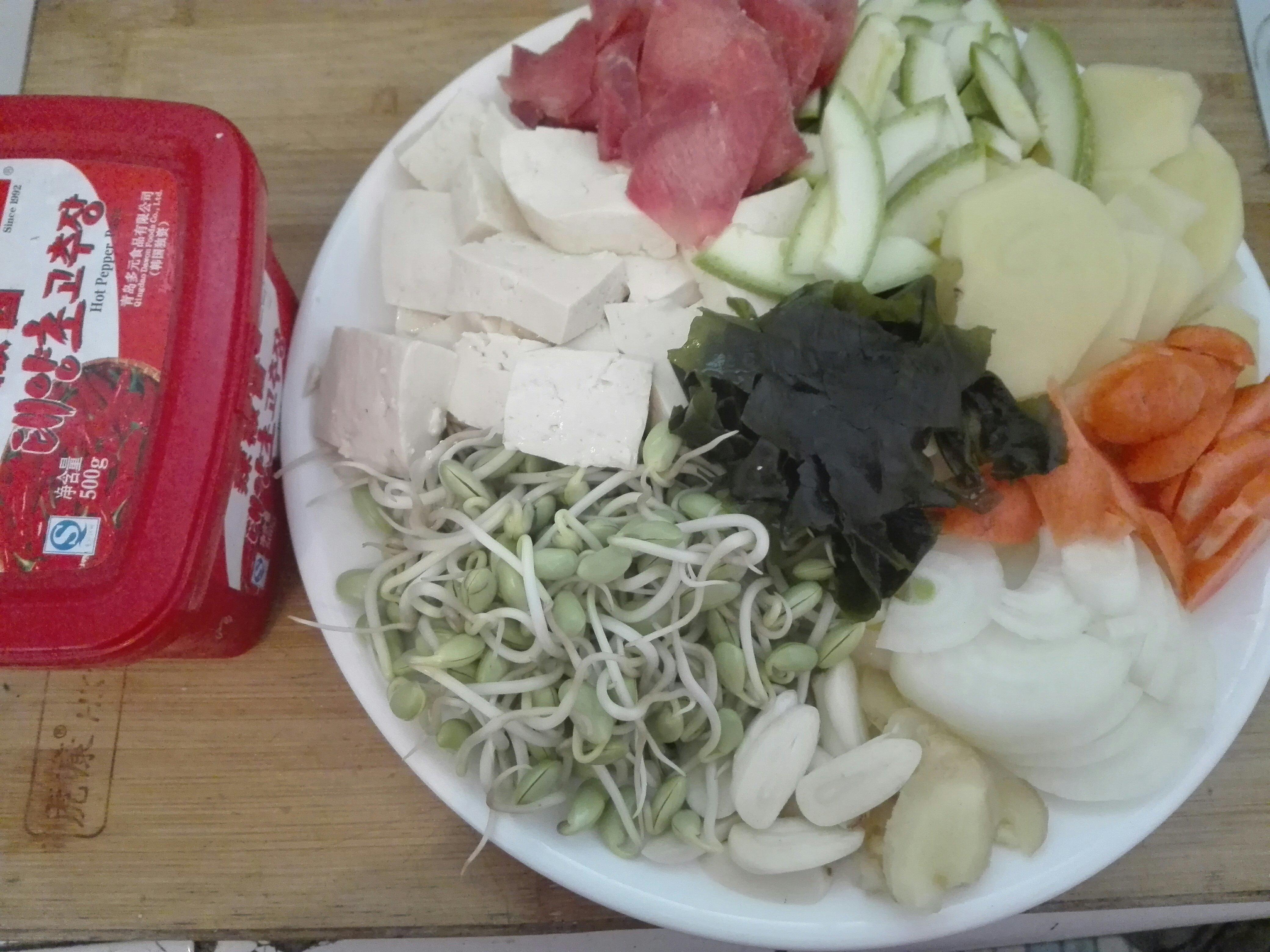 【韓式大醬湯】的做法 步骤1