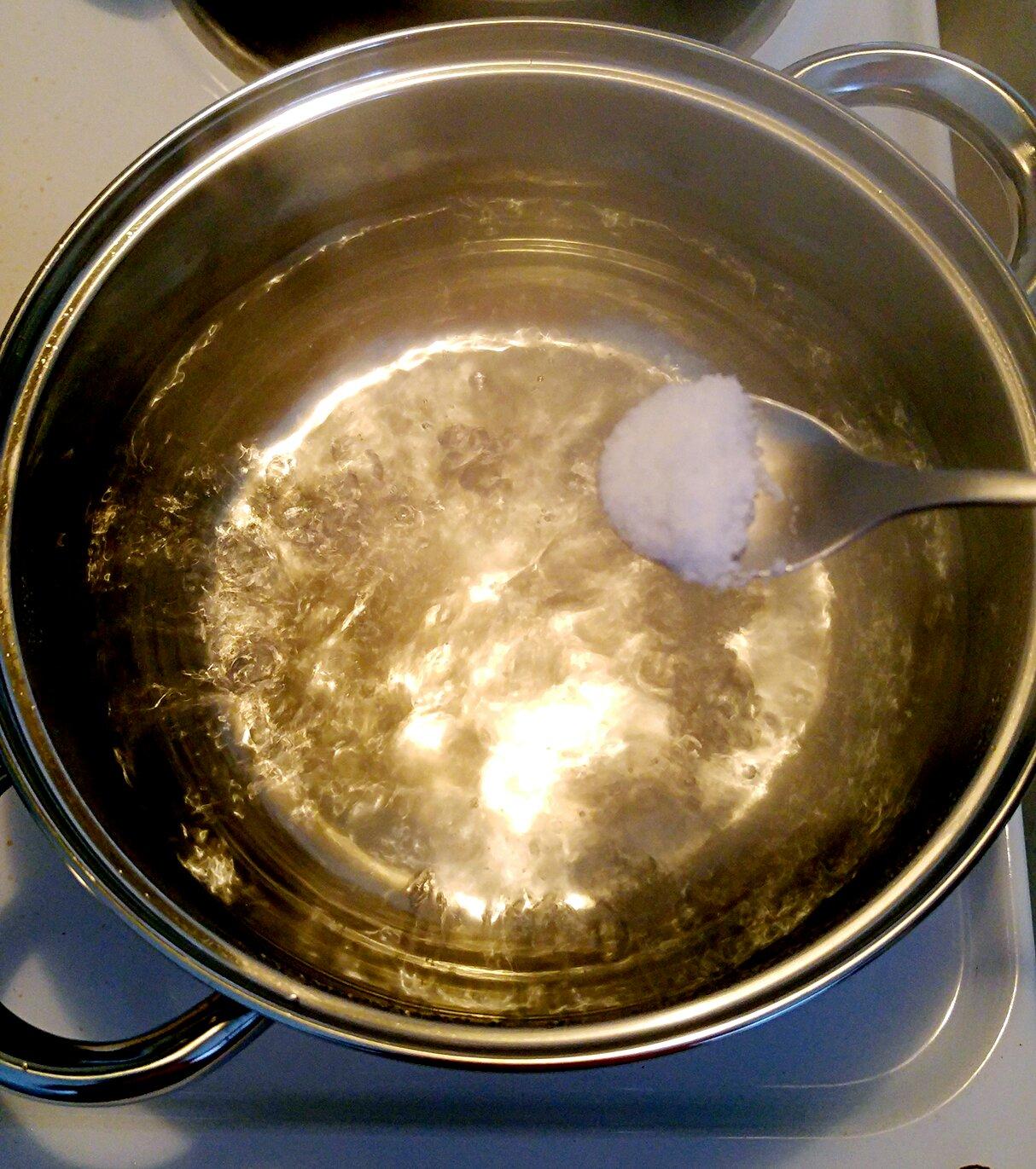 燉豆角拌麪的做法 步骤8