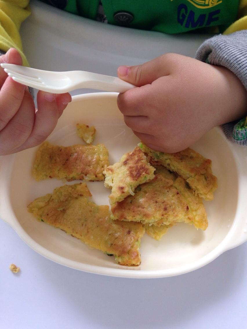 寶寶輔食圓白菜餅（一歲以上）的做法 步骤13