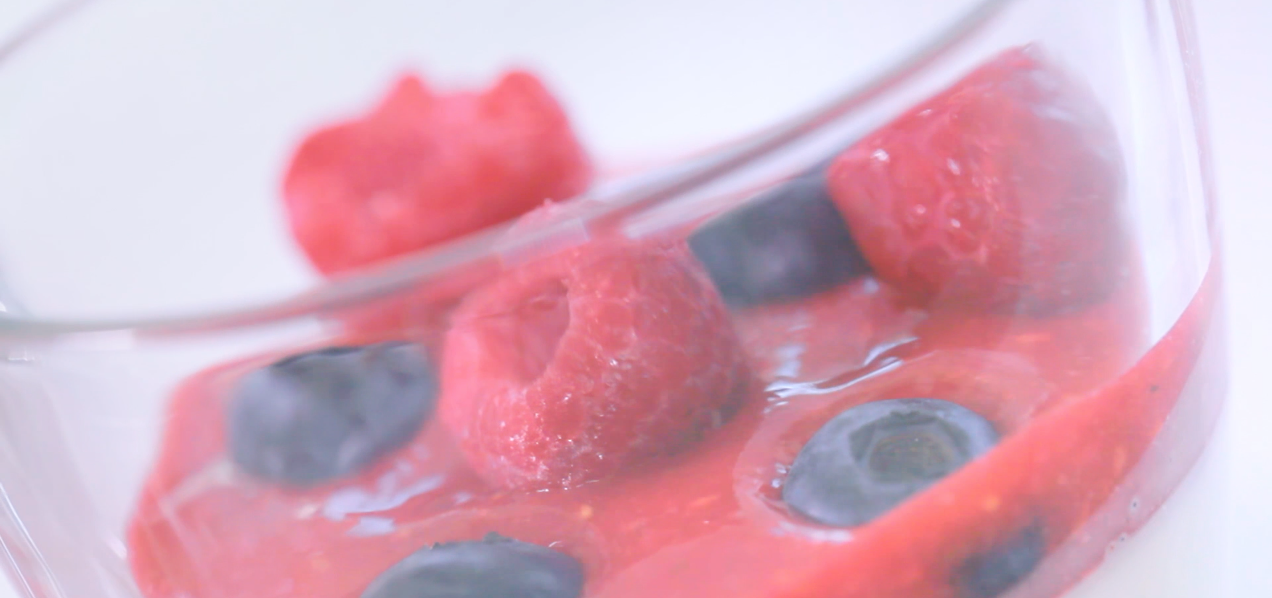 不用烤箱零失敗，意式莓果奶凍Panna Cotta的做法 步骤5
