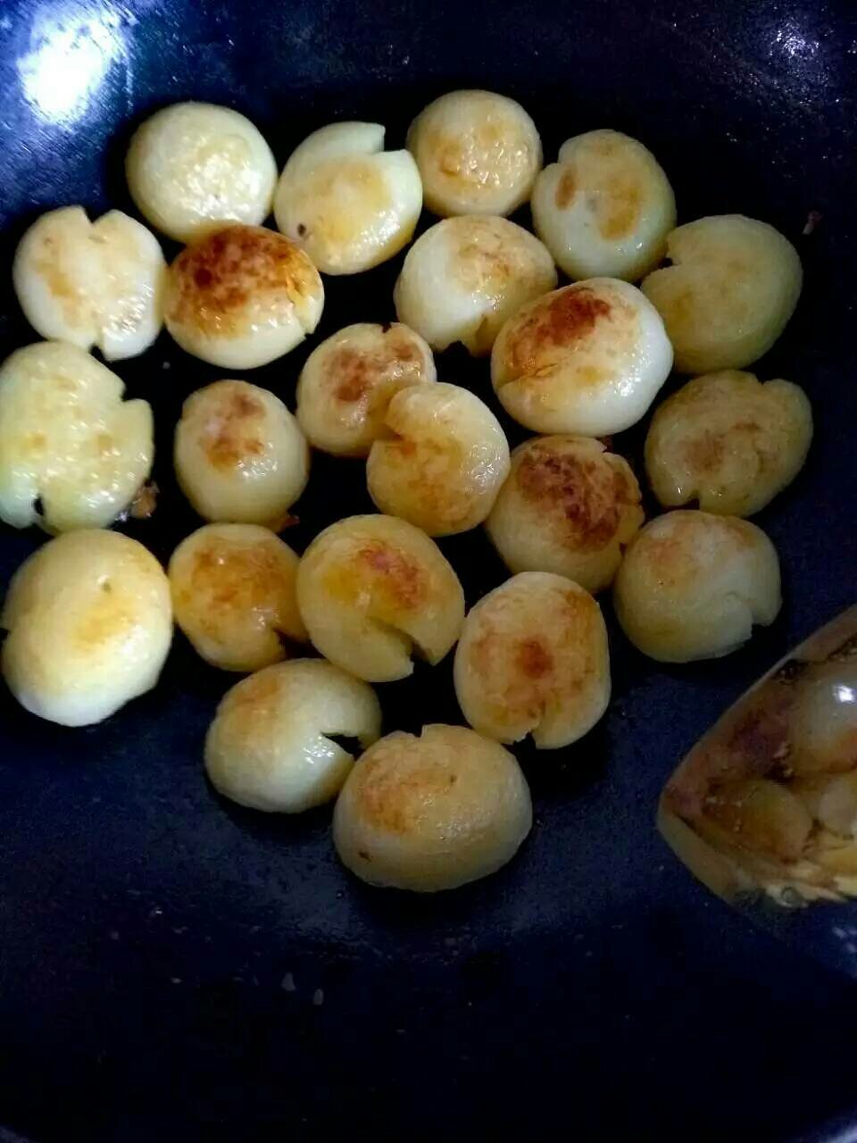 麻辣幹鍋小土豆的做法 步骤3