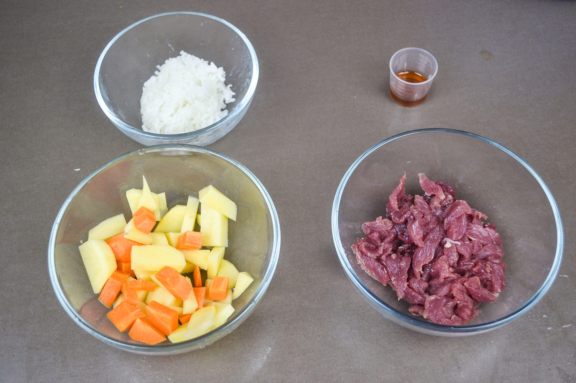 狗狗菜譜：土豆牛肉飯的做法 步骤1