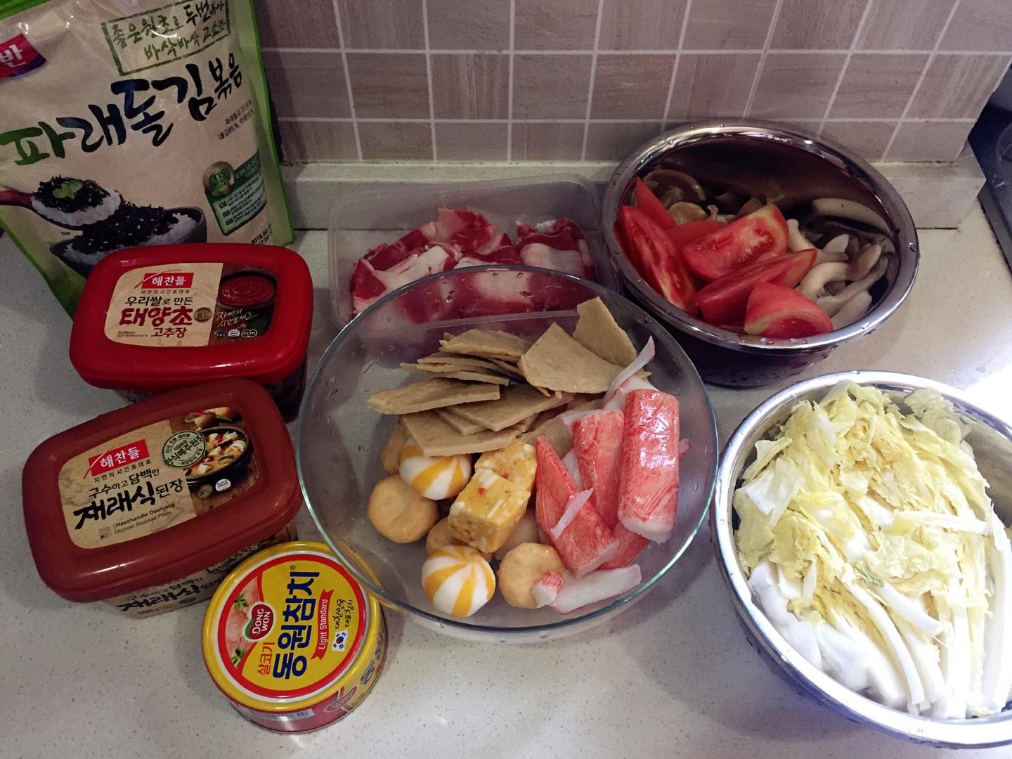 改良版部隊鍋和韓式拌飯的做法 步骤1