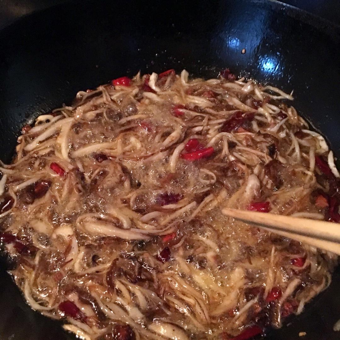 油雞樅，蘑菇油～拌飯拌麪的做法 步骤4