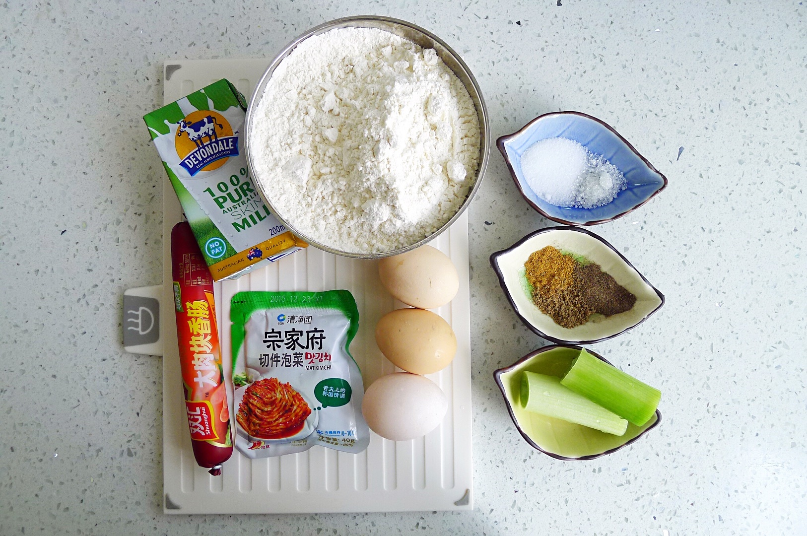 牛奶韓式泡菜餅的做法 步骤1