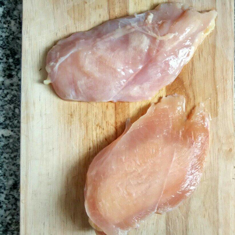 香煎雞胸肉的做法 步骤1