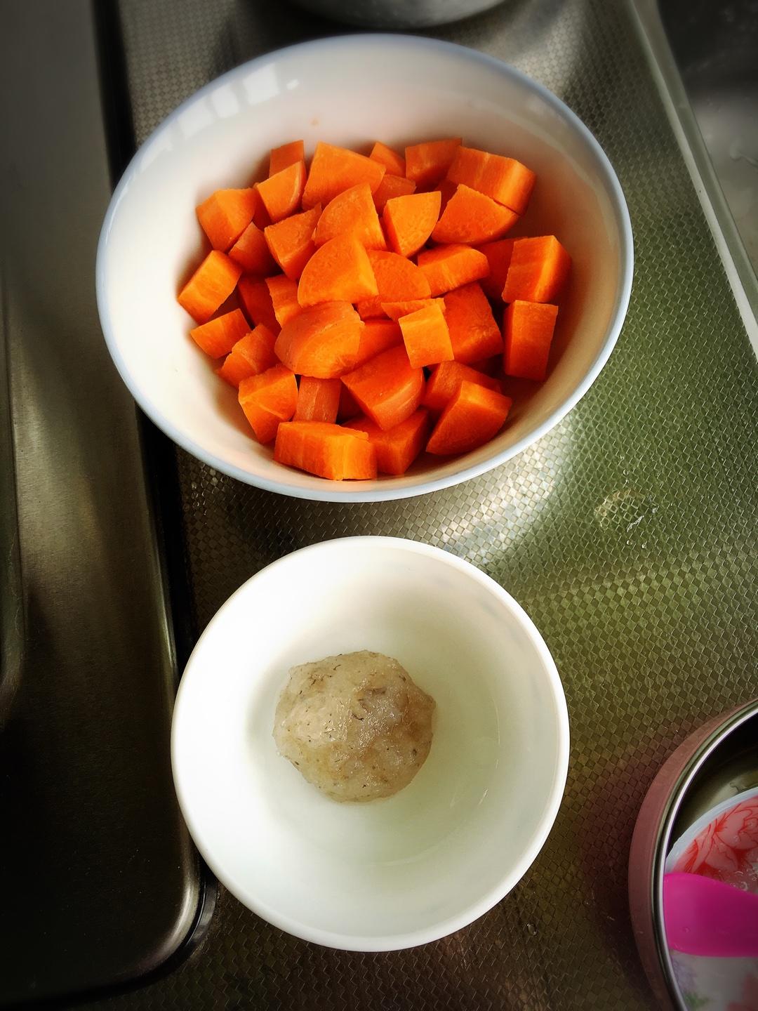 胡蘿蔔蝦仁粥（寶寶輔食）的做法 步骤1