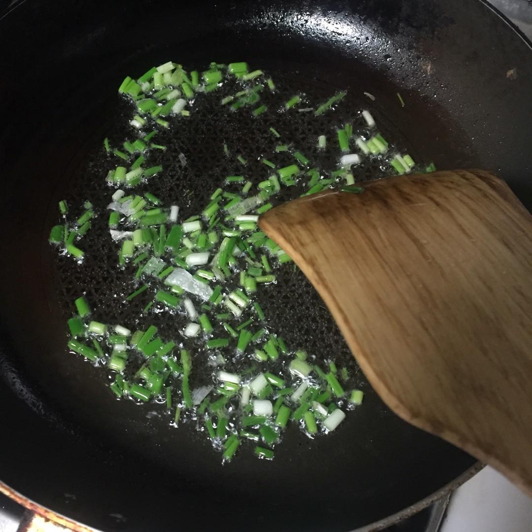 素食·蔥油蠶豆的做法 步骤2