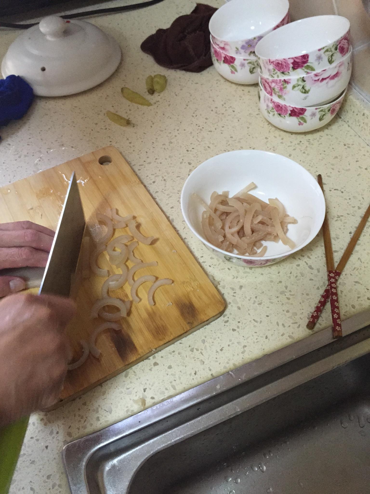豆漿機版肉皮凍～的做法 步骤4