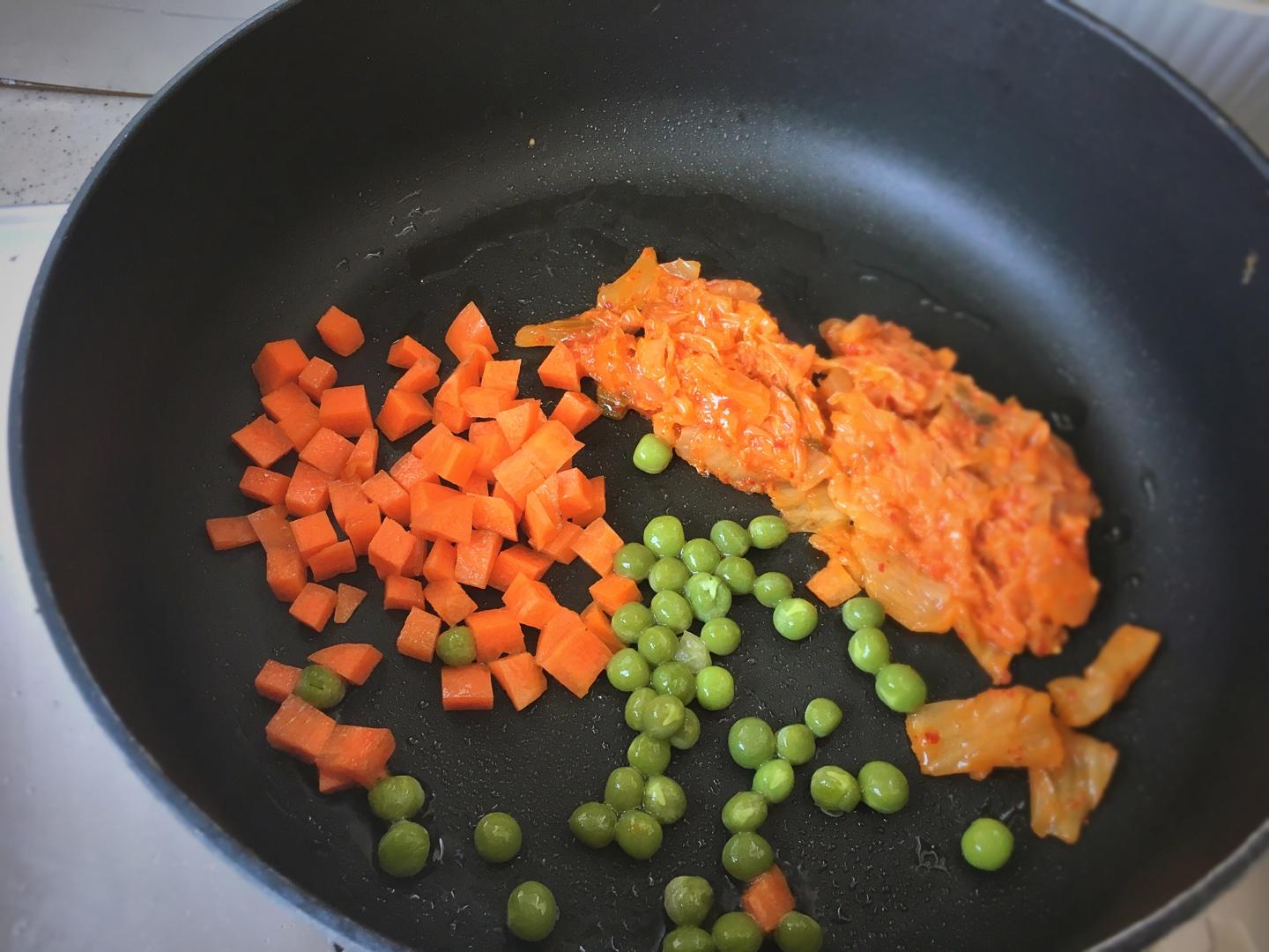 泡菜海蔘小米蔬菜飯 【山姆廚房】的做法 步骤5