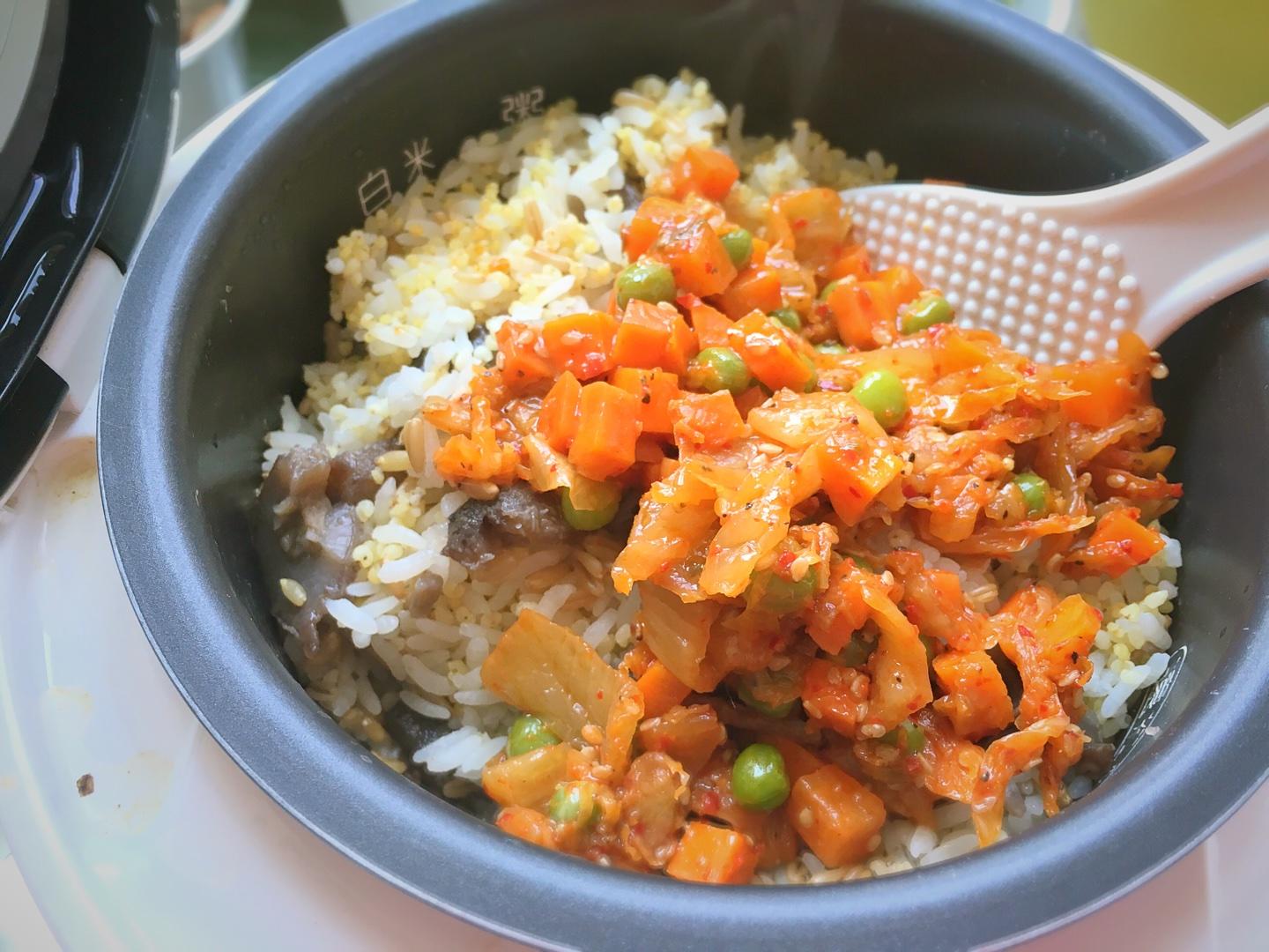 泡菜海蔘小米蔬菜飯 【山姆廚房】的做法 步骤6