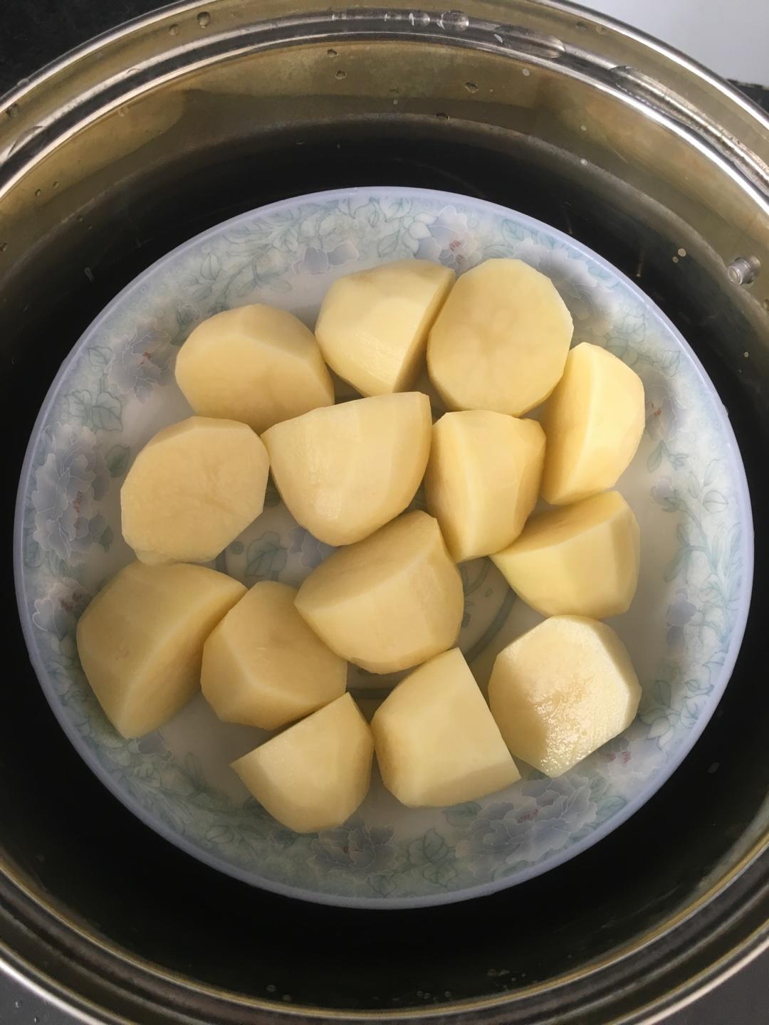 寶寶輔食 簡易版土豆餅的做法 步骤1