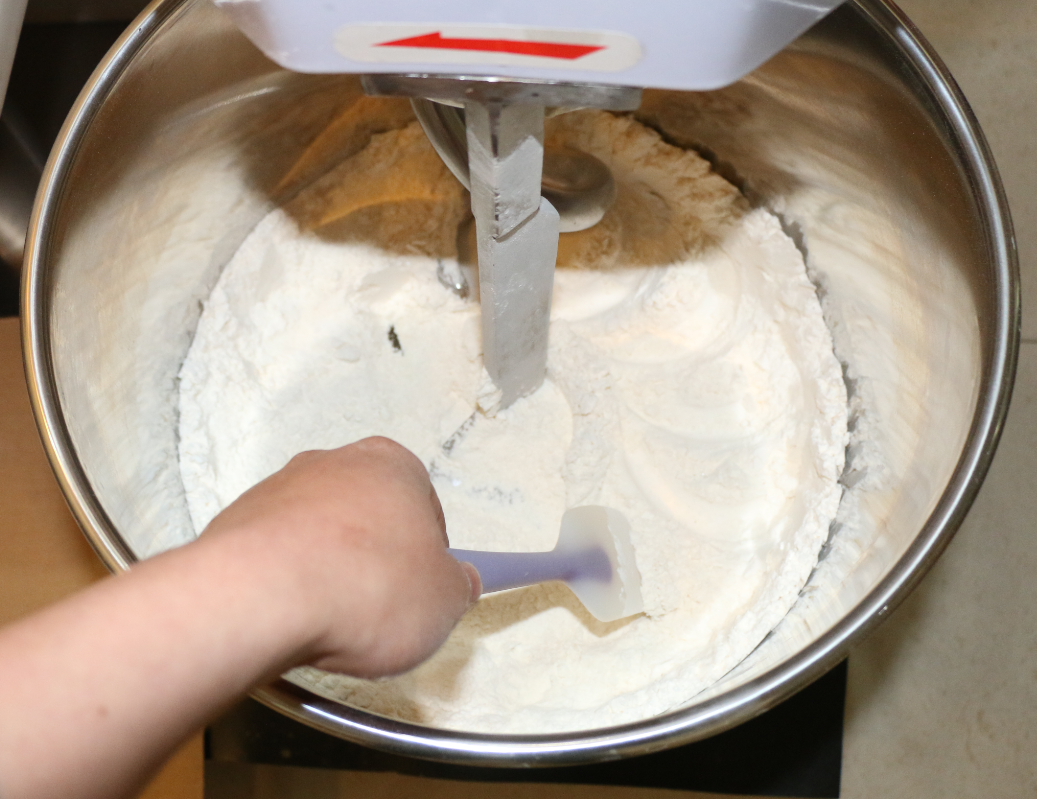 《壹家烘焙》基礎白吐司進階版，你必做的第二個吐司的做法 步骤2